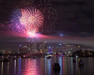 Images Dated 5th May 2014: Fireworks over Sydney