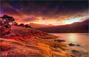 Images Dated 18th March 2011: First light at Trousers point Lacota, Flinders Island Bass Strait, Tasmania