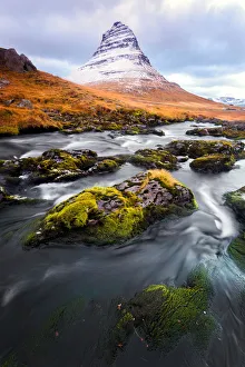 Photographers/photography naphak modhiran/flowing kirkjufell Photographers/photography naphak modhiran/flowing kirkjufell