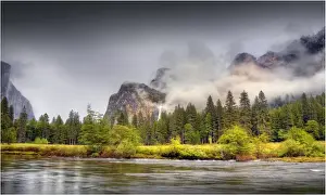 Gates of Heaven, Merced River, Yosemite national park, California