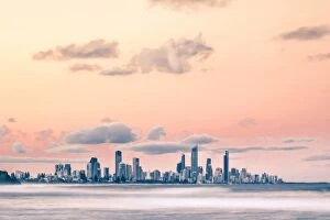 Images Dated 6th January 2016: Gold Coast skyline
