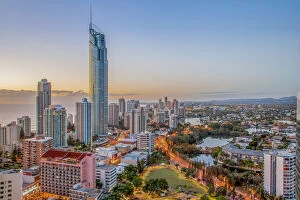 Buildings and Architecture Puzzles Collection: Gold Coast skyline at twilight