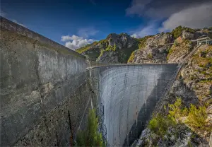 Images Dated 21st March 2017: Gordon River Dam, the highest built concrete dam in Australia