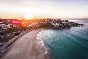 Images Dated 24th July 2018: Iconic Bondi Beach Sunrise