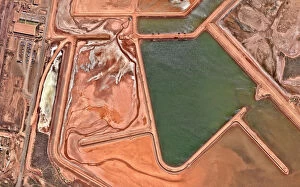 Images Dated 21st June 2018: Iron ore facility with heavy machinery
