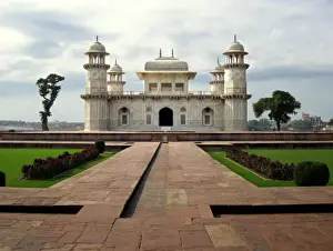 Itmad-Ud-Daulah
