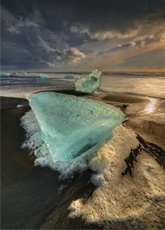 Images Dated 9th March 2014: Jokulsarlon Beach in winter, just after a huge storm hit the coastline