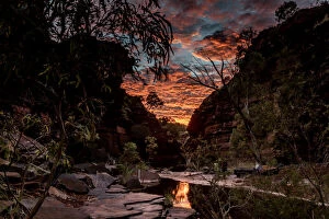 Images Dated 18th April 2017: Kalamina Gorge Sunrise, Karijini National Park
