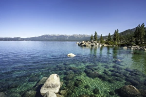<b class=qtipBold><figcaption>Lake Tahoe</figcaption></b><br>Summer time in Lake Tahoe.<br><em>© Neal Pritchard Images</em> Lake Tahoe