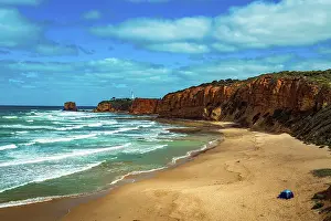 Landscape Scene of Eagle Rock Marine Sanctuary and lighthouse over the coastline be a part of Great ocean road in Melbourne, Victoria, Australia