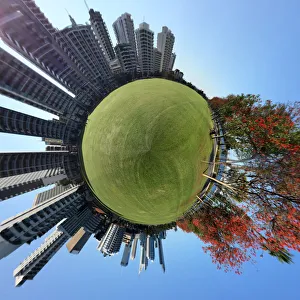 <b class=qtipBold><figcaption>Langley Park, Perth</figcaption></b><br>Metropolitan Views, 607534836<br><em>© Copyright Vincenzo De Palo</em> Langley Park, Perth
