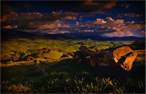 Images Dated 28th July 2013: Late afternoon light sweeps across the rolling countryside near Tooma, northern Victoria