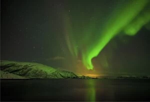 Aurora Borealis Collection: Lauklinnes in winter and the Aurora Borealis, arctic circle of Norway
