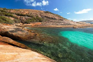 <b class=qtipBold><figcaption>Little Hellfire Bay</figcaption></b><br>Crystal clear waters and sunny skies at little Hellfire Bay at Cape Le Grand National Park.<br><em>© Copyright Kieran Stone 2017</em> Little Hellfire Bay