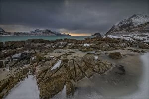 Images Dated 21st February 2014: Lofoten Peninsular, winter wonderland, Arctic circle, Norway