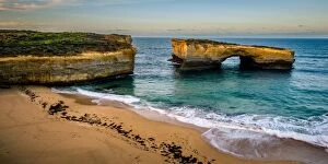 Images Dated 3rd March 2016: London Bridge at Great ocean Road, Victoria