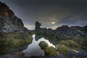 Images Dated 4th March 2014: The magificent rugged Coastal view at Snaefellsbaer, Iceland