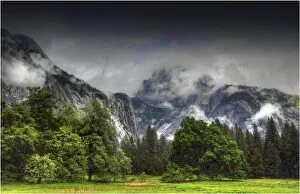 Images Dated 27th May 2012: The meadow at Yosemite national park, California, USA