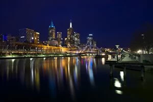 Images Dated 31st August 2014: Melbourne city centre reflection on Yarra river