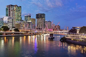 Images Dated 1st September 2019: Melbourne City Skyline at night