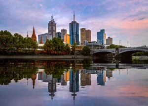 Images Dated 24th March 2016: Melbourne skyline at sunset