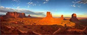 Images Dated 2nd November 2011: Monument valley, Arizona, south western United States of America