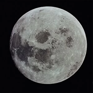 Images Dated 2nd September 2005: Full moon