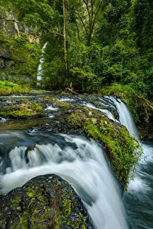 Images Dated 6th August 2016: Nandroya Falls at Wooroonooran National Park