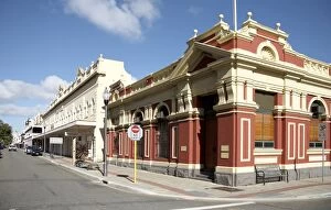 Buildings and Architecture Puzzles Collection: Old colonial buildings in Fremantle, Perth