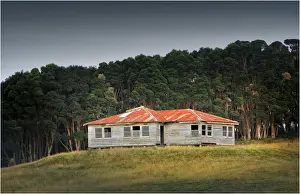 Images Dated 2012: Old and derelict, abandoned farmhouse in the countryside of King Island, Tasmania
