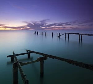 Images Dated 5th November 2011: The old Jetty