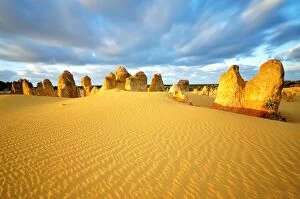 Images Dated 15th October 2014: Pinnacles Desert
