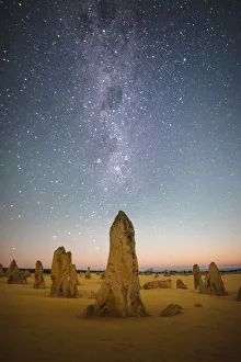 <b class=qtipBold><figcaption>pinnacles night sky</figcaption></b><br>The Pinnacles under moonlight at Nambung national park near Perth<br><em>© 2017 John Crux</em> pinnacles night sky