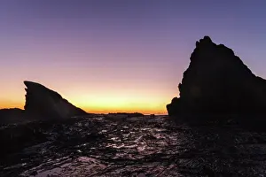 Extraordinary Australian Sunrises Prints: Pre dawn light silhouetting the rocks at Currumbin at the Gold Coast