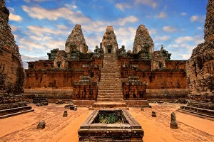Images Dated 17th April 2009: Pre Rup, Angkor, Siem Reap, Cambodia