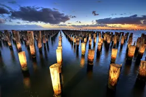 Photo Art Prints: Princes Pier at dusk