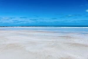 Images Dated 23rd October 2020: Pristine white sand of Cable Beach edged by the stunning turquoise water