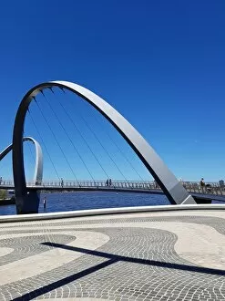 Images Dated 18th February 2017: Quay Bridge