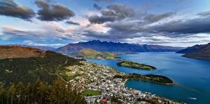 Images Dated 24th October 2015: Queenstown sunset panorama