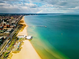 Images Dated 11th August 2017: Rainbow View of Port Melbourne and St. Kilda