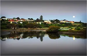 Images Dated 21st November 2010: Rising moon Victor Harbour Fleurieu Peninsula South Australia