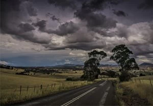Images Dated 16th March 2017: Road into the Colebrook valley, rural Tasmania