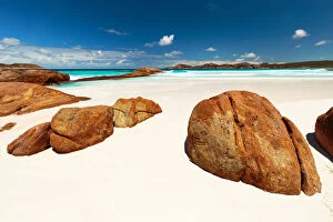 Images Dated 16th February 2017: Rocks at Lucky Bay