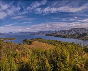 Images Dated 20th March 2017: Scenic view of Lake Pedder in the south west wilderness of Tasmania, Australia