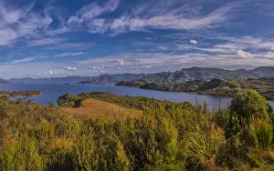 Images Dated 20th March 2017: Scenic view of Lake Pedder in the south west wilderness of Tasmania, Australia