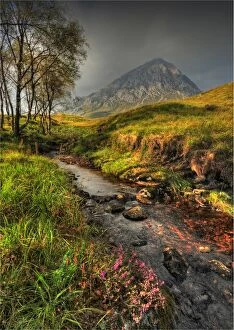 Images Dated 28th September 2011: The scenically beautiful mountainous area of Etive mor in the Western highlands of Scotland
