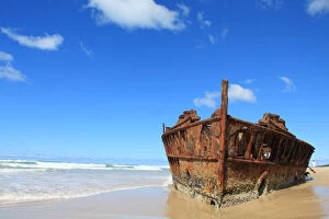Ship Wrecks Around Australia Collection: Shipwreck on Fraser Island