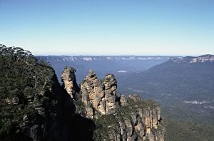 The Three Sisters, Blue mountains Collection: Three Sisters Rock Formation