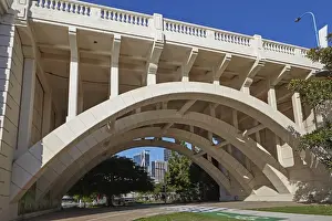 Allan Baxter Prints: Skyline of Brisbanes Central Business District under bridge