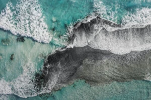 Images Dated 2nd August 2019: Southern Ocean shot by drone, Esperance, Australia